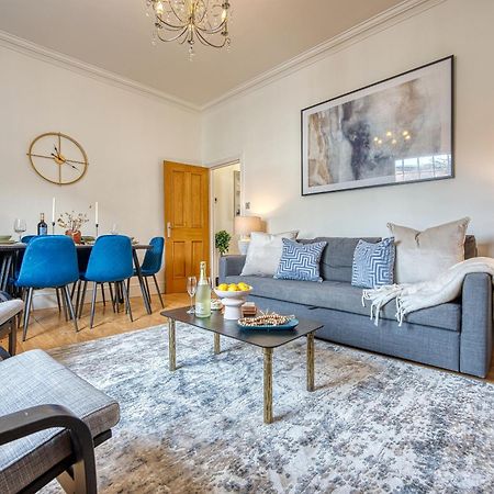 2 Bed Stunning Chic Modern Spacious Apt, Ocean Village, Southampton - Plenty Of Parking - By Blue Puffin Stays Εξωτερικό φωτογραφία