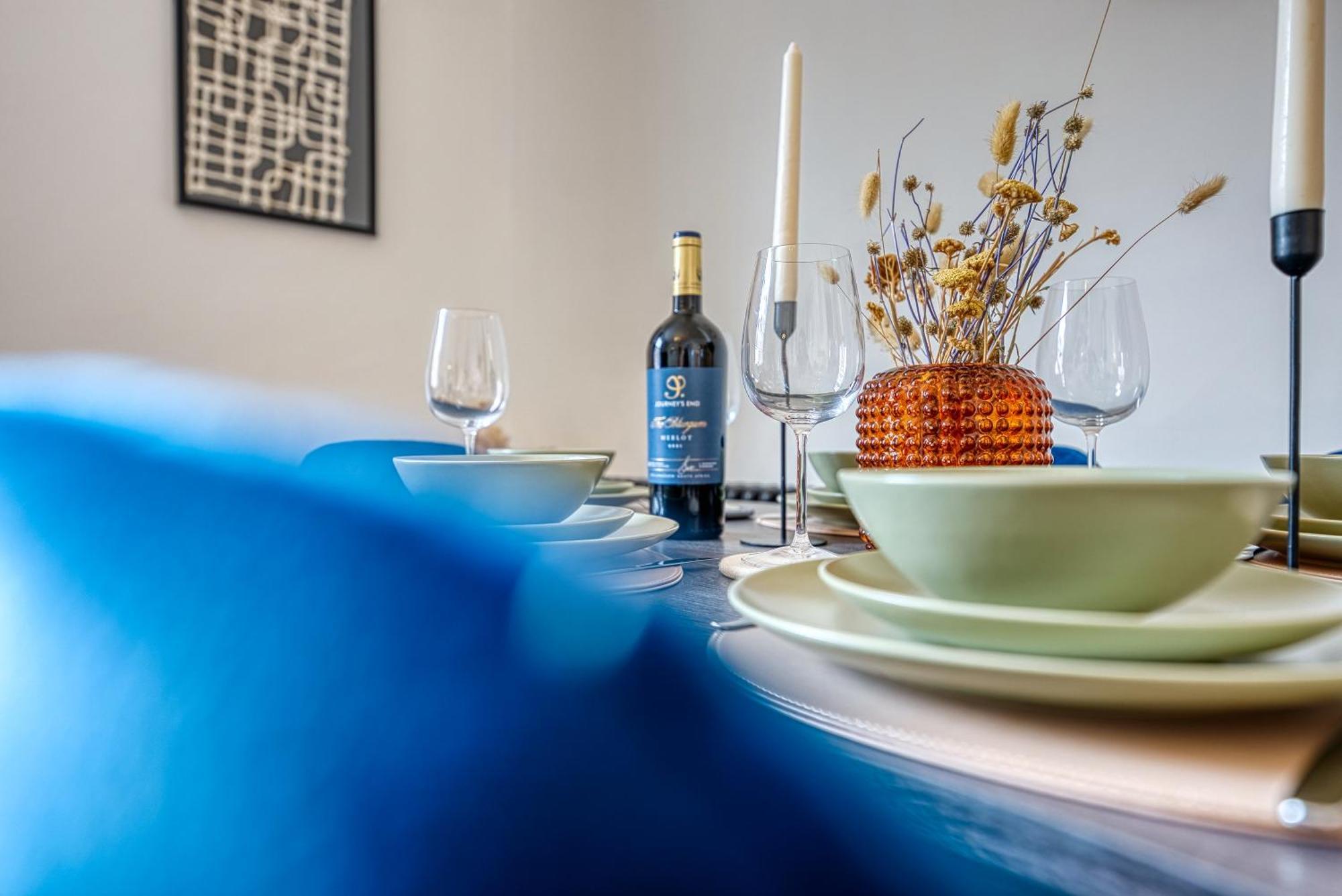 2 Bed Stunning Chic Modern Spacious Apt, Ocean Village, Southampton - Plenty Of Parking - By Blue Puffin Stays Εξωτερικό φωτογραφία